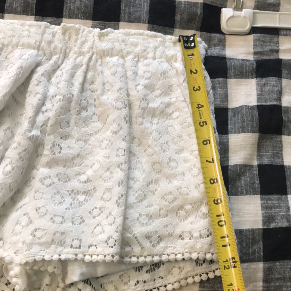 NWT Lace White Shorts ❣️ - Picture 9 of 9